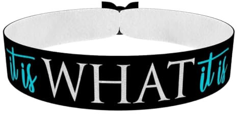 It is what it is Stoffarmband - Unisex, handgemacht - Verstellbar & Wasserfest - Minimalistisches Armband für Damen & Herren - Festival Accessoire