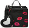 Steve Madden Bevelyn Convertible Crossbody Bag, Schwarz/Valentine Kisses, Einheitsgröße