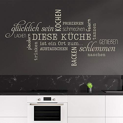 KLEBEHELD® Wandtattoo Diese Küche ist ein Ort zum Genießen - Kochen - Backen - Tanzen | Wortwolke für Kochküche Farbe schwarz, Größe 100x50cm