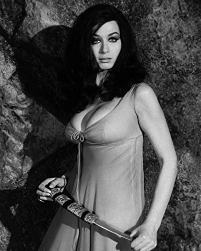 worldphotographs Blood from the Mummy's Tomb (1971) Valerie Leon Hammer Horror 10x8 Photo