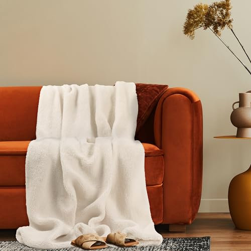Paco Home Deko Wohnzimmer Decke Kinderzimmer Kuscheldecke Tagesdecke Waschbar Sofadecke Teddy Fell Flauschig Modern Uni, Farbe:Creme, Größe:200x240cm