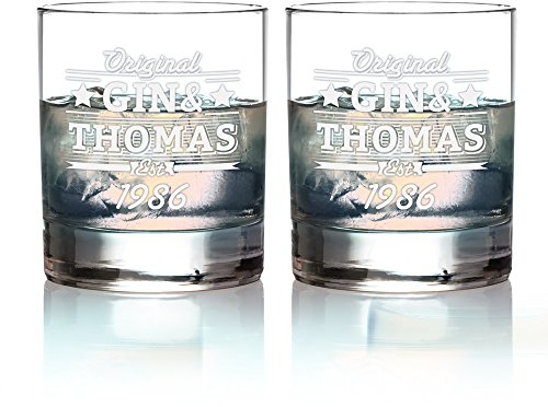 AMAVEL 2er Set Ginglas mit Gravur – Original – Personalisiert mit [NAMEN] und [JAHRESZAHL] – Tumbler – Geschenkidee für Männer – Geschenkset zum Geburtstag – Füllmenge: 320 ml
