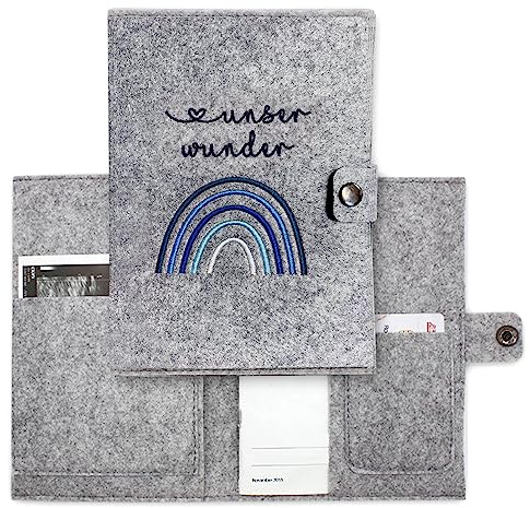 cozy racoon Mutterpasshülle aus Filz Regenbogen Blau | In Deutschland hergestellt I Mit Innentaschen für Versichertenkarte und Ultraschallbilder I Persönliches Geschenk für Schwangere