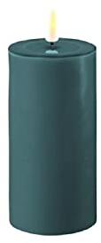 ReWu LED Kerze Deluxe Homeart, Indoor LED-Kerze mit realistischer Flamme auf einem Echtwachsspiegel, warmweißes Licht -Jade Green 7,5 x 20 cm