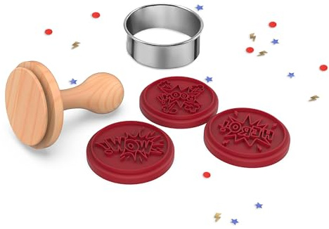 CÉCOA • Tampon Biscuits Super-Héro 3 Empreintes + Emporte-Pièce Rond • Kit Pâtisserie Enfant • Moule Sablés Décorés • Silicone Alimentaire Sans BPA • Bois & Inox • Facile à Nettoyer