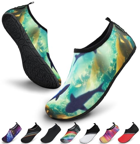 SAGUARO Chaussures Aquatiques Chaussons de d'eau Plongée Chaussettes Aqua pour Piscine et Plage Sports Nautiques Natation Surf Voile Mer Rivière pour Homme Femme (Multicolore,46/47 EU)