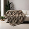 inchgrass Kunst-Nerz-Fell-Decke Luxus-Felldecke Sofa Flauschige Decke – Superwarme Elegante gemütliche Kuscheldecken für Couch, Sessel und Bett, waschbare Plüschdecken 130x150 cm Braune Wohndecke