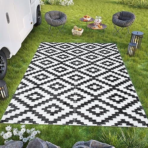 TAPISO Ibiza Teppich Outdoor Zweiseitig Wendbar Wasserdicht Resistent Quadrate Kariert Weiß Schwarz Picknick Strand Garten ÖKO-TEX 120 x 180 cm