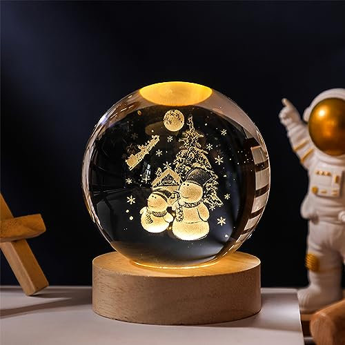 Weihnachtsdeko 3D Kristallkugel mit LED-Licht, Schneekugel Nachtlicht Weihnachten deko mit Holzsockel, USB Lasergeätzte Kugel Lampe, Weihnachts Glaskugel Deko für Zuhause Geschenk (E x 8 cm)
