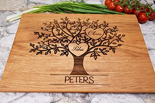Planche à Découper en Bois Gravée et Personnalisée avec des coeurs dans l'arbre | Cadeau personnalisé | Planche à Pain | Idee Cadeau pour Femme | Cadeau de mariage | Planche Bois par Algis Crafts