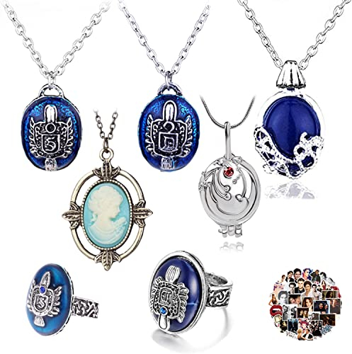 YouU 27 Stück The Vampire Diar.s Schmuck Aufkleber Set Daywalking Katherine Saphirkristall Halsketten Vampirtagebücher Salvatore Damon Stefan Finger Familien Wappenring