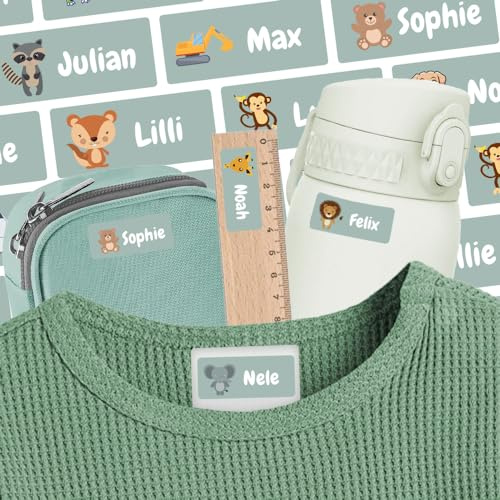 Namensaufkleber Kinder personalisiert (125 Sticker) – Aufkleber mit Name für Kleidung, Stifte, Schulsachen und Co – Ideal für Schule, Kita und Kindergarten – Wasserfest, Spülmaschinenfest, 30 x 13 mm