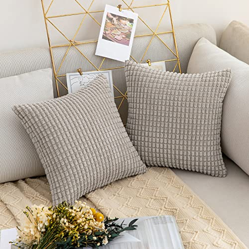 MIULEE 2er Set Kissenbezüge Kordsamt Dekokissen Kissenbezug Sofakissen Dekorativ Couchkissen Kissenhülle Bezug Weich für Wohnzimmer Schlafzimmer 14x14 Inch, 35x35 cm Sandfarbe