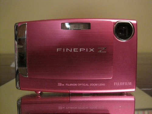 Fujifilm FinePix Z10FD Digital Camera 7.2 Megapixel with Fujinon 3x Optical Zoom Lens 2.5-Inch LCD Hot Pink (Renewed)