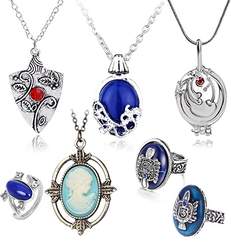 HJYZY 7 Stück Vampire Dia.s Schmuck Daywalking Katherine Sapphire Elena Gilbert Eröffnung Eisenkraut Medaillon Charm Anhänger Bonnie Halskette Salvatore Damon Stefan Finger Family Crest Ring