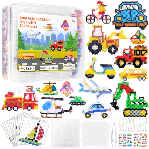 Homgaty 5000 Bügelperlen Fahrzeuge Set, Steckperlen 5 mm Perlen mit Steckplatte, 16 Muster, Bügelpapier, Anhänger und Zubehör zum Basteln Handwerk für Kinder Geschenk (Fahrzeuge, 5mm)