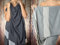 Happy Towels Hamamtuch 2-Stück Packung | Badetuch | Saunatuch | Extra Lang & Weich Gewebt | 210 cm x 95 cm | 60% Tencel™ Lyocell und 40% Baumwolle | Fairtrade (Schwartz und Grau, 2)