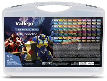 Vallejo True Metallic Metal – Maletín con Colección Completa de 80 Colores, 20 Familias Cromáticas, Pinceles y Figuras Exclusivas para Pintura y Aerografía