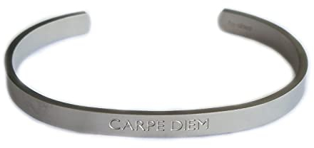 MEIN MANTRA by alexa Armband Armreif Herren Silber mit Spruch in Latein Carpe Diem in Geschenkbox