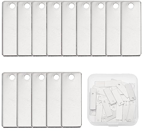 SUNNYCLUE 1 Box 50 Stück Blanko Etiketten Zum Stempeln Edelstahl Stanzetiketten Gravur Nachricht Wort Tag Retangle Stanz Charms Für Die Schmuckherstellung Charms DIY Ohrringe Armbänder Halsketten Bast