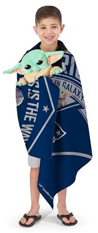 Northwest NFL New England Patriots Star Wars Character Hugger Kissen und Strandtuch-Set, 68,6 x 137,2 cm, Kinderschild