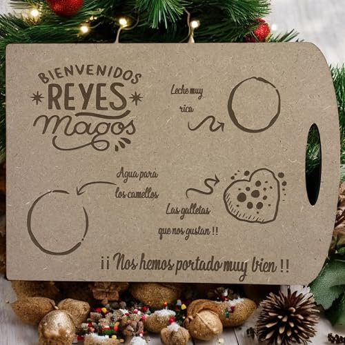 JR Maderas Bandeja Navidad Personalizada Reyes Magos - Decoracion Original para Las Fiestas - Tradiciones Navideñas para niños - Bandeja de Bienvenida con Galletas Leche Agua.