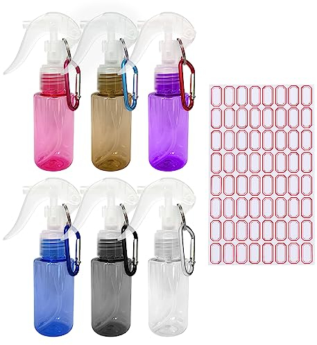 6 botellas de spray de 60 ml con 6 mosquetones, 64 pegatinas, mini atomizador, botella de spray transparente, botella dispensadora de viaje portátil, recipiente multiusos recargable (6 colores)