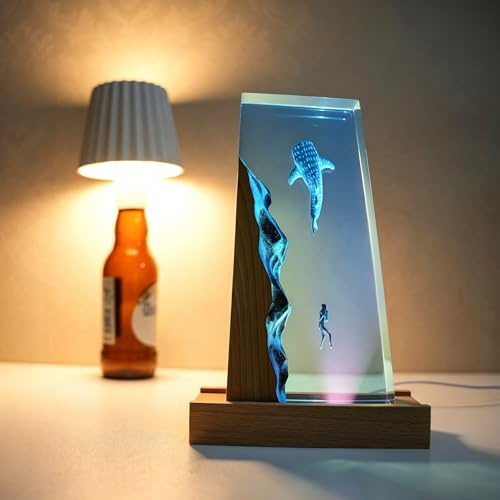 BLCKTIGR Große Ozean-Harzlampe mit LED-Leuchten, handgemachte Unterwasser-Nachtlicht für Schlafzimmer und Schreibtisch, für Meeresliebhaber (Walhai & Taucher)(K)
