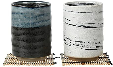 LOVE LOVE JAPAN Japanische Teetassen Sushi-Yunomi Mino Ware mit Bambus-Untersetzer, 2 Stück, Schwarz/Weiß