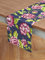 Solino Home Tischläufer aus Leinen, Frühlingsblumen, 35.6x182.9 cm, 100% reines Leinen, marineblau/rosa Tischläufer für Ostern, Esszimmer, maschinenwaschbar und handgefertigt aus europäischem Flachs