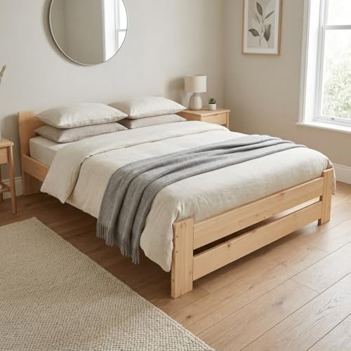 Need Sleep Doppelbett 180x200 cm aus Kiefer Massivholz – Bett mit niedrigem Kopfteil inkl. Lattenrost – naturbelassen
