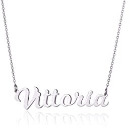 Sakrami Collana con Nome in Argento - Colore Rodiato Collana in Argento 925 Sterling, con Nome Personalizzabile + Confezione regalo Personalizzata - per Compleanno o Anniversario (Rodiato)