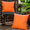 Lewondr Outdoor Kissenbezug, 2 Stück Wasserdicht Kissenhülle UV Schutz Zierkissenbezug Polyester Kopfkissenbezug mit PU Beschichtung für Sofa Couch Stuhl Garten Lounge Kissen Deko, Orange
