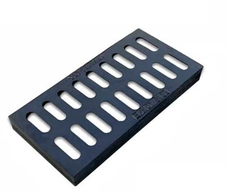 Copertura di scarico per vialetti e passerelle per esterni, robusta griglia di scarico in ghisa, per cortile, garage, copertura rettangolare per pozzetto (50 x 30 x 4 cm)