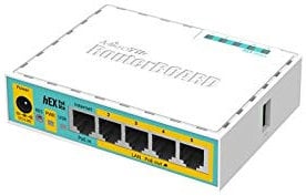 Mikrotik Hex PoE Lite router collegato Fast Ethernet Bianco