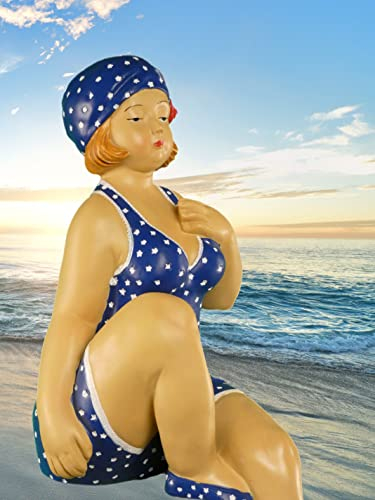 Pommerntraum ®| Kantenhocker Kantensitzer Dekofigur Maritime Badenixe üppige Dame Nana Rubensfigur Rubensdame - Elisa (blau - Weiss - rot)