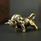 DUOLAIYUNSO Bronzefigur, 3,8 x 1,7 x 2,1 cm, Messing-Stierkampf-Figuren, Miniaturen, Büro, Desktop-Ornamente, Handwerk, Vintage-Stil, Kupfer, Sternzeichen, Tier, Stier, kleine Statue, Dekorationen
