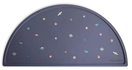 Mushie Silikon tischmatte für Kinder | Schmutzabweisend & Spülmaschinenfest | Rutschfestes Design | Sichere, Hochwertige & Langlebige Erstausstattung | Planets