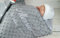★ Babydecke mit Namen und Datum Bestickt ★ Minky ★ Baumwolle ★ Füllung ★ (75 x 100 cm, Sterne 2 - Grau) (900106)