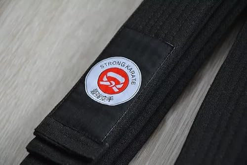 Schwarzer Gürtel mit Karate Bestickung (rot, 260)
