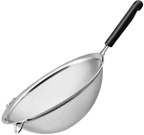 Deglon Stop Glisse Strainer - 25cm | Stops on-handle rest prevent slipping into pots, while the hook allows space-saving hanging storage in busy kitchens.