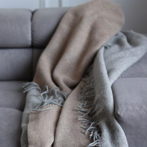 OT ECO Decke, 140 x 220 cm, doppelseitig, 100% Schurwolle, Grau/Beige, rustikaler Stil, weiche Tagesdecke, 140 x 200 cm (ohne Fransen), Sessel/Sofa/Bett, Single/Doppelbett, Winter