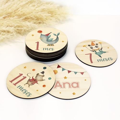 DEHOME - Placas Cumplemes Personalizadas con Nombre - Tarjetas Hito Bebé Madera Pino Natural 4mm - Impresión Directa sobre la madera - Regalo para Recién Nacido Hecho en España (Circo, Español)