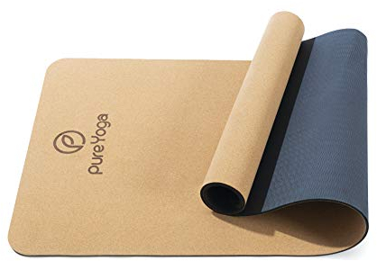 Pure Yoga Premium Yogamatte aus Kork – rutschfeste Gymnastikmatte – Extra Breit – schadstofffrei & nachhaltig – Sportmatte Fitnessmatte rutschfest – inklusive Yoga Gurt (183 cm x 66 cm x 0,5 cm)