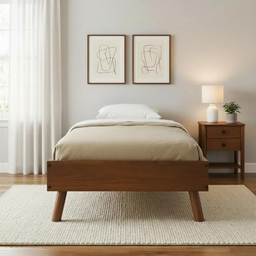 IDIMEX Futonbett Karri 90 x 200 cm, Kastanie – Einzelbett aus Massivholz mit konischen Holzfüßen, niedriger Rahmen, Holzbett für Schlafzimmer