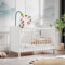 Komodee, Kinderbett Aurora, Weiß matt, Hypoallergene Aloe Vera Schaumstoffmatratze, Zahnschienen und Höhenverstellbar, Umbaubar zum Juniorbett, Breite 67 cm x Höhe 85 cm x Länge 124 cm