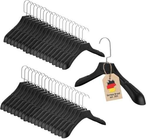 Intirilife Kleiderbügel in UNIVERSAL SCHWARZ - 40 Stück breite Kleiderbügel aus Kunststoff mit Anti-Rutsch Oberfläche Einkerbung - 39 x 4 x 15 cm - Garderobenbügel Wäschebügel Anzugbügel Jackenbügel