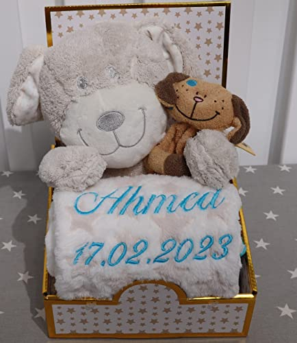 BotoBaby ★ Maxi Geschenk-Set Babydecke mit Namen und Datum Bestickt + Plüschtier Hund+ Schmusetuch ★ Geschenk ★Geburt ★ Taufe ★ (Set 04, 3-Teiliges Set)
