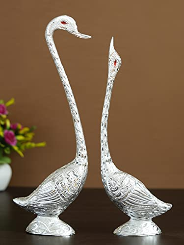 eCraftIndia ASWAN519 Dekofigur, Küssender Schwan, handgefertigt, Einheitsgröße, 35,6 cm, silberfarben