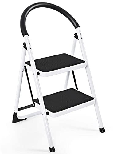 GIANTEX Trittleiter 2 Stufen klappbar, Klapptritt Klapptrittleiter 150 kg Tragfähigkeit, Stufenleiter Haushaltsleiter mit Sicherheitsbügel, Anti-Rutsch, Metall, weiß